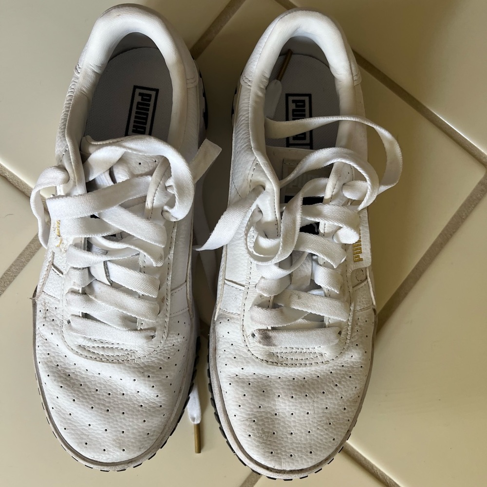 WHITE PUMA SNEAKERS (cali women’s sneakers)